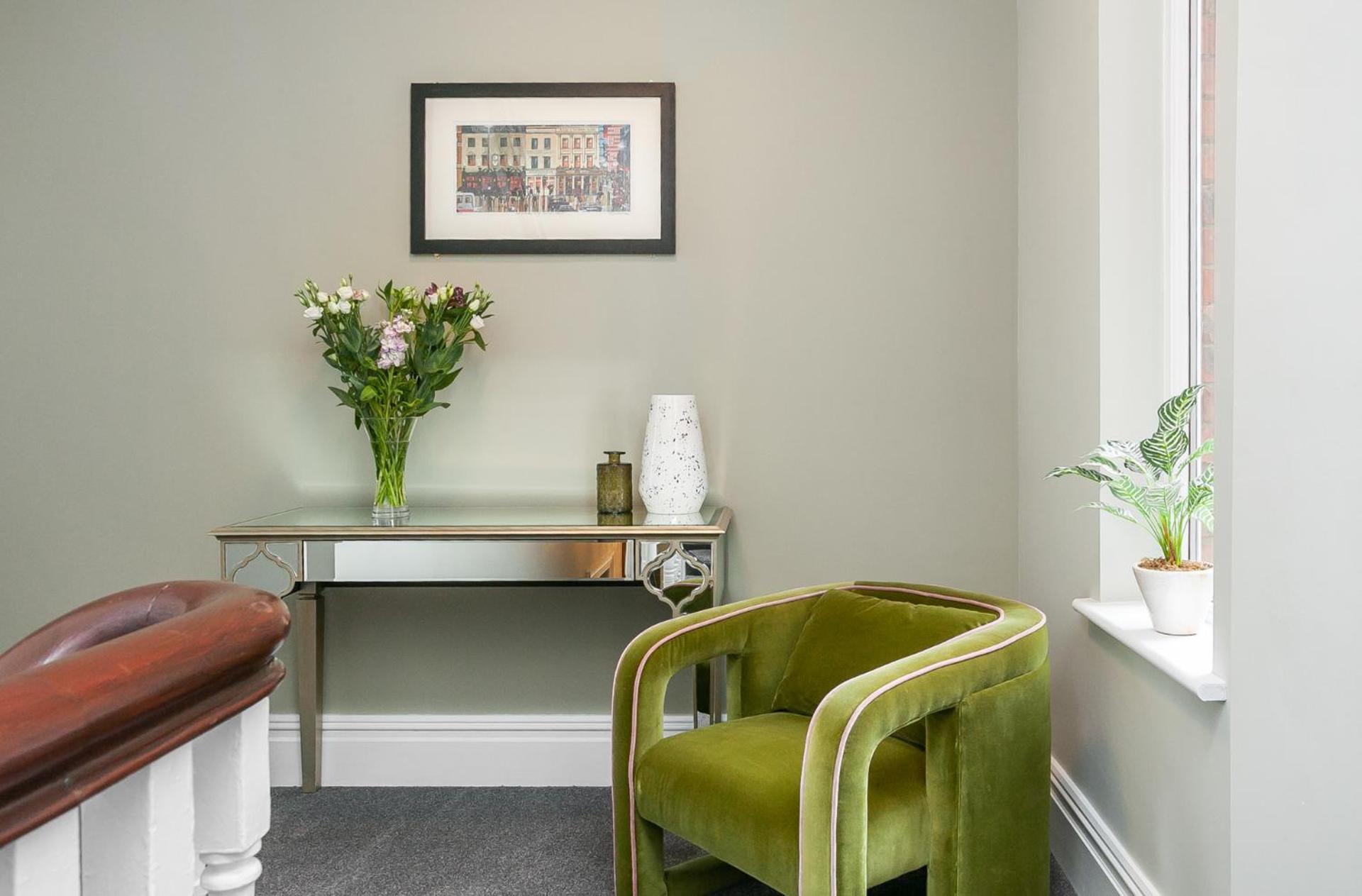 5 Star - The Ulsterville Residences - Free On-site Parking