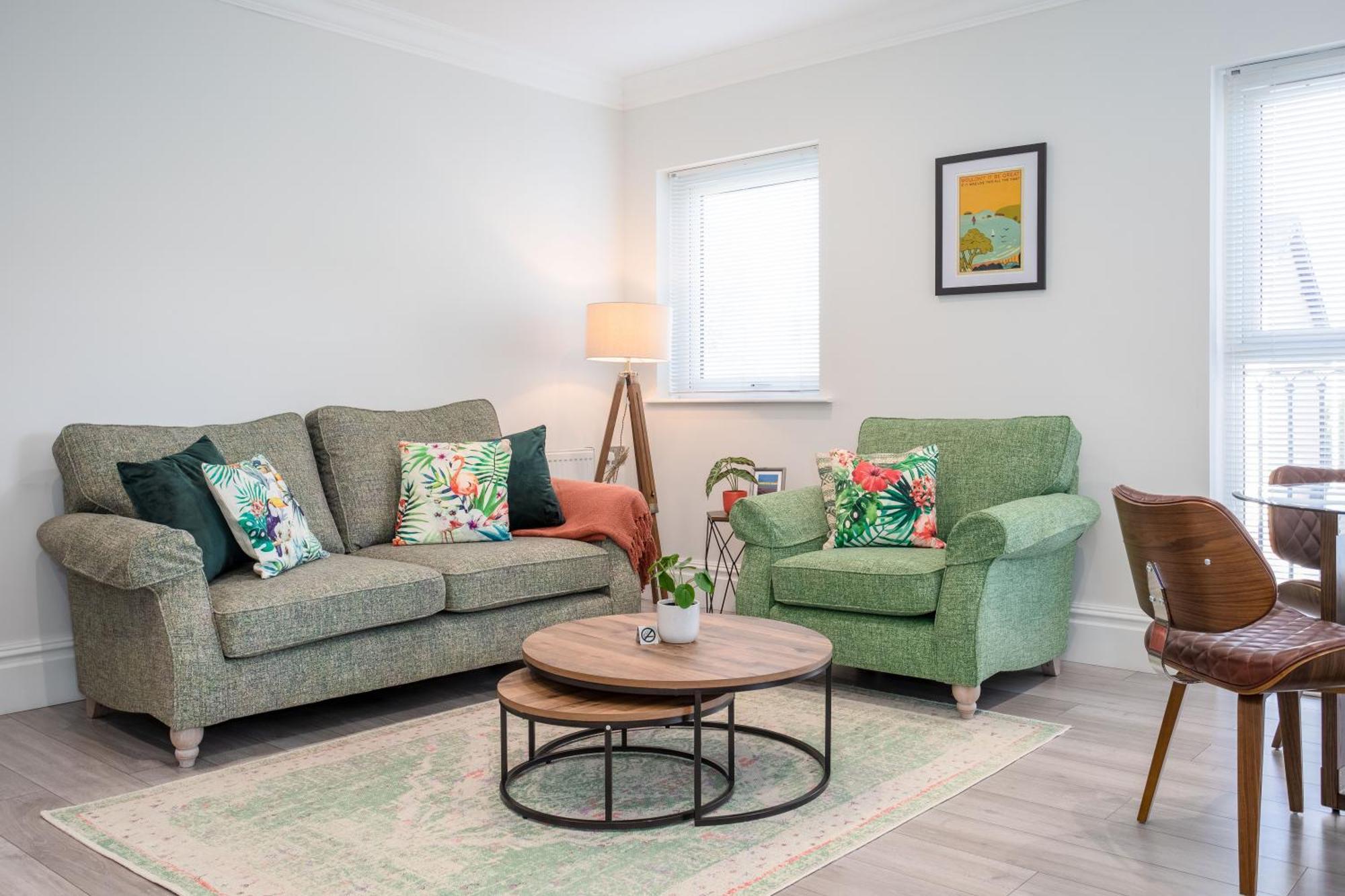5 Star - The Ulsterville Residences - Free On-site Parking *