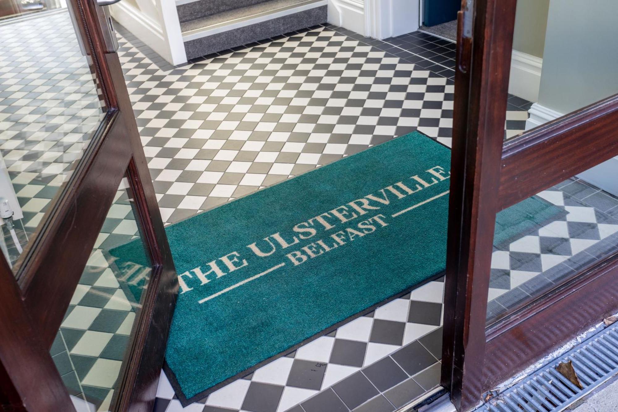 Apartment 5 Star - The Ulsterville Residences - Free On-site Parking