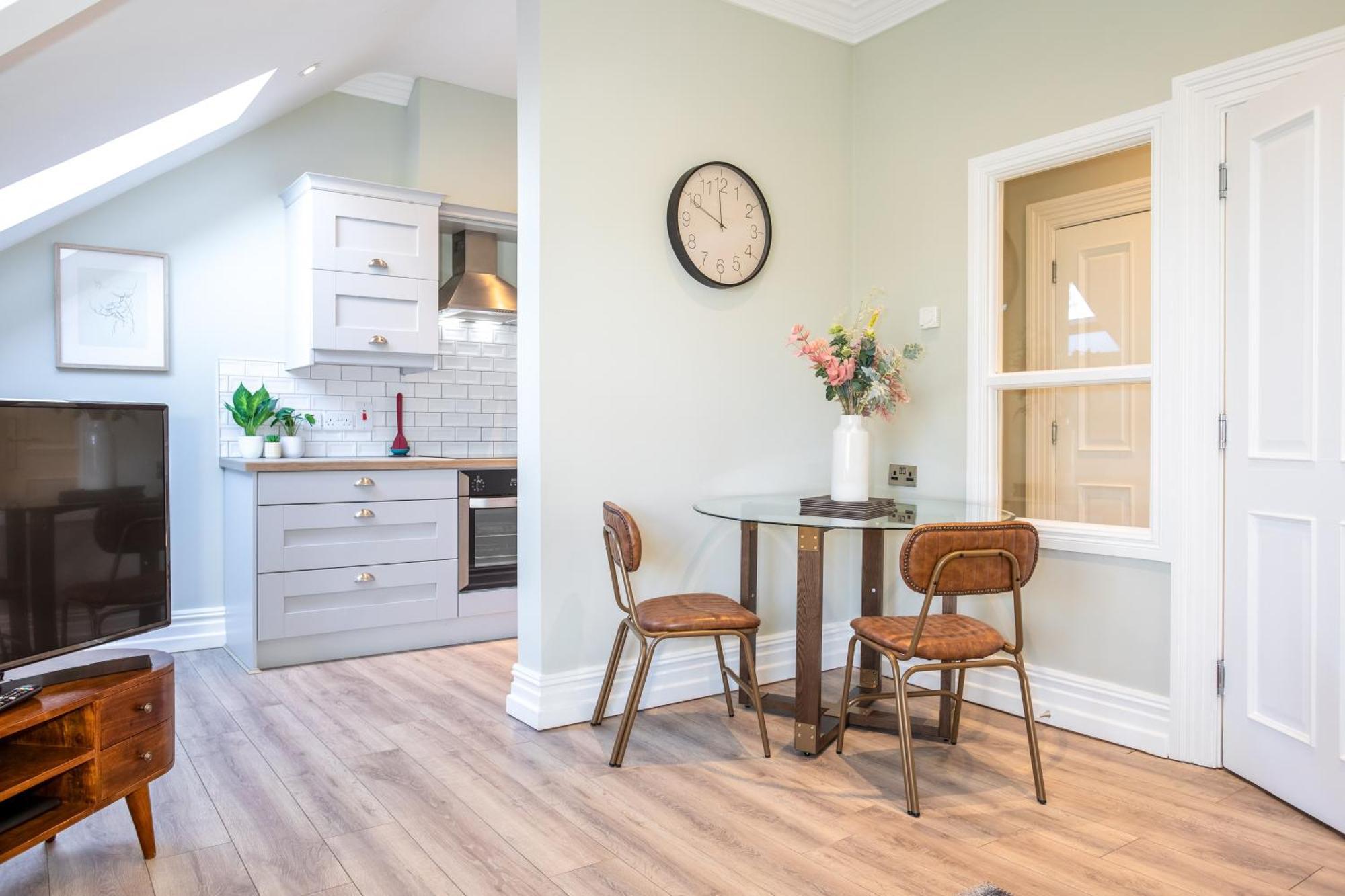 5 Star - The Ulsterville Residences - Free On-site Parking Apartment Belfast