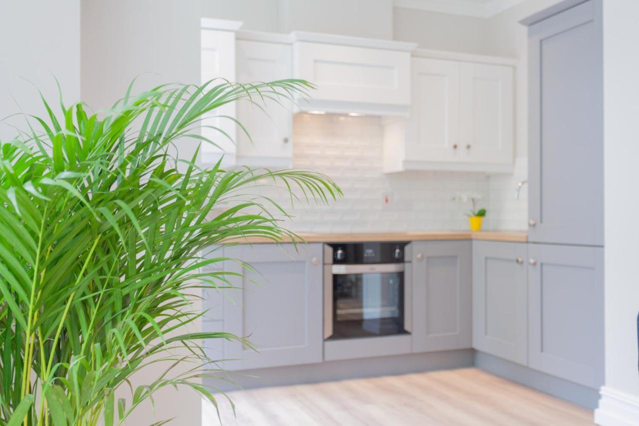 5 Star - The Ulsterville Residences - Free On-site Parking